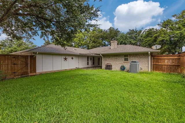 $575,000 | 7422 Foxworth Drive, Dallas, TX 75248