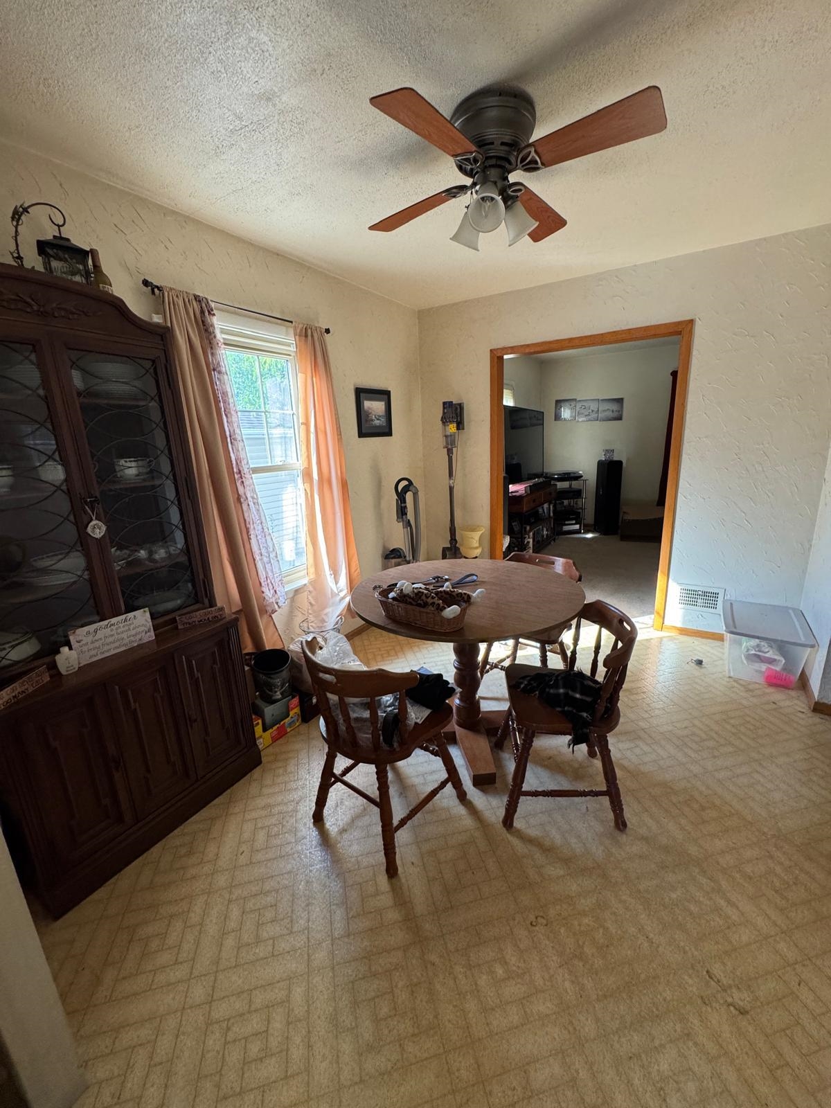 1009 Red Oak Lane Appleton, WI 54915 - Photo 7 of 18 Gallery Image 7