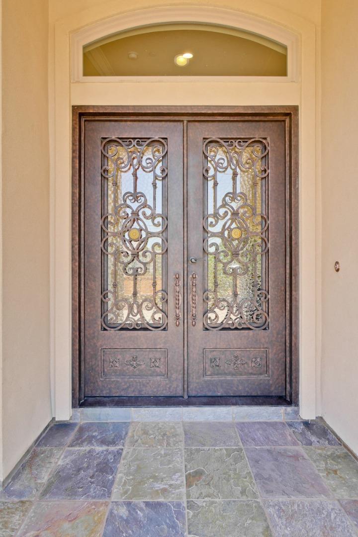 932 Marion Way Sunnyvale, CA 94087 - Photo 3 of 47