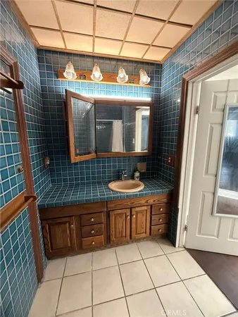 $575,000 | 260 East South Street, Long Beach, CA 90805