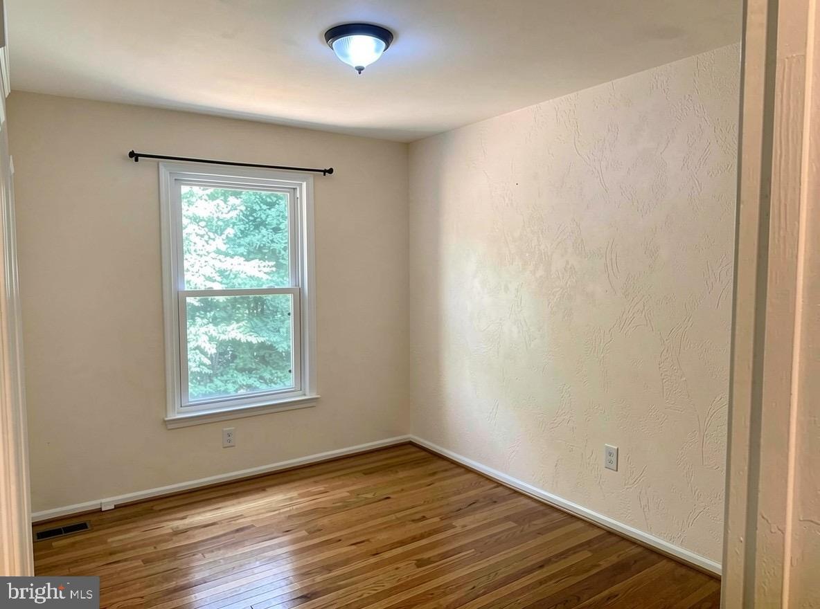 6223 Rathlin Drive Springfield, VA 22152 - Photo 18 of 32