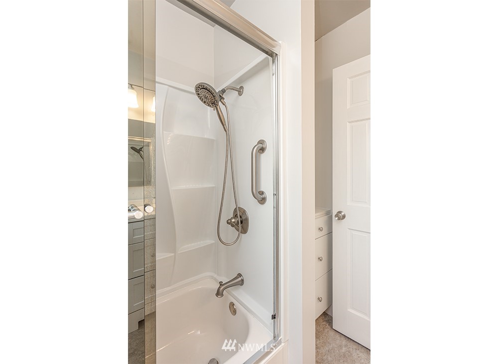 504 Southwest Langston Place Renton, WA 98057 - Photo 21 of 35