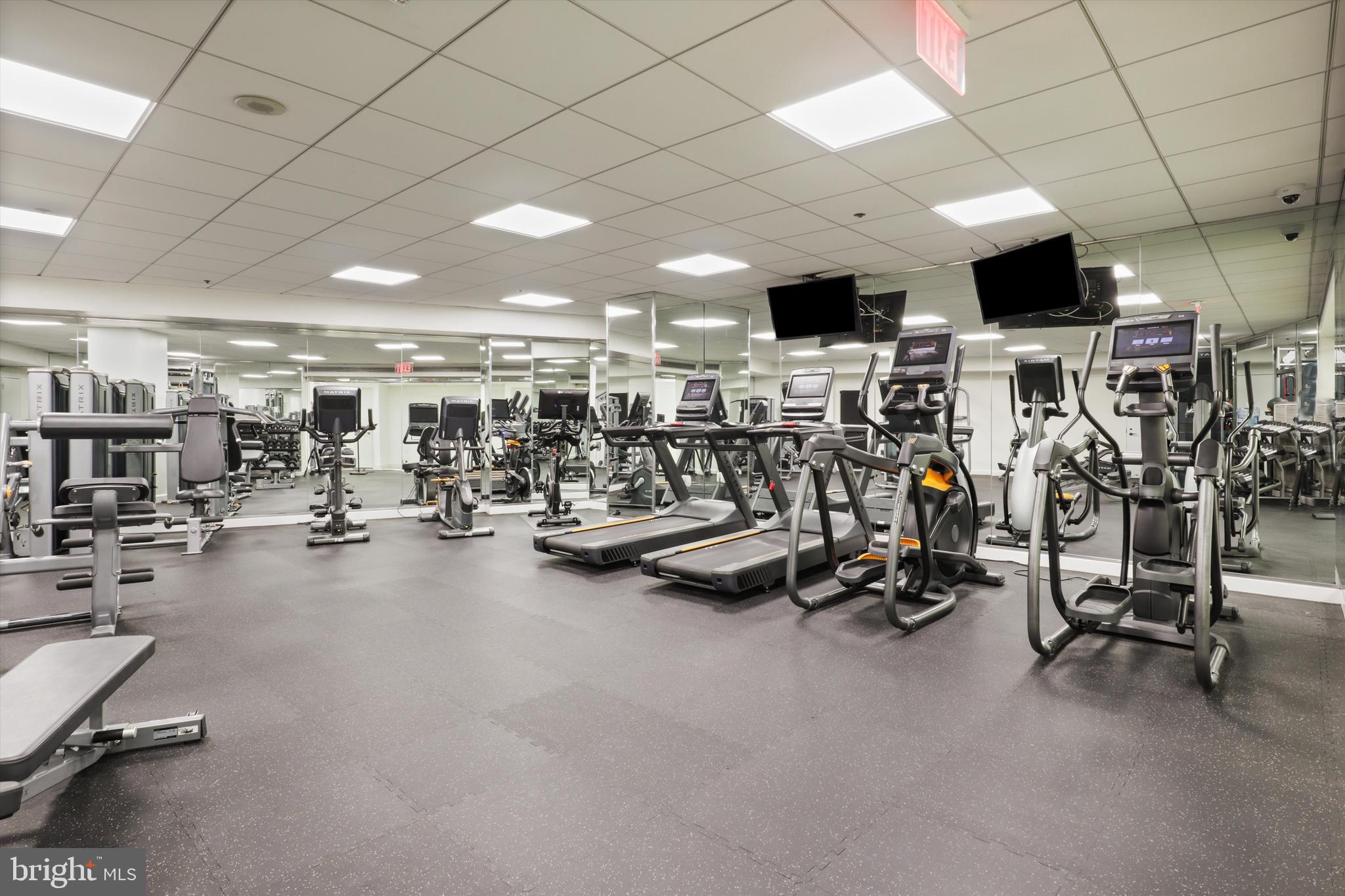 601 Pennsylvania Avenue Northwest, Unit 1407 Washington, DC 20004 - Photo 14 of 20