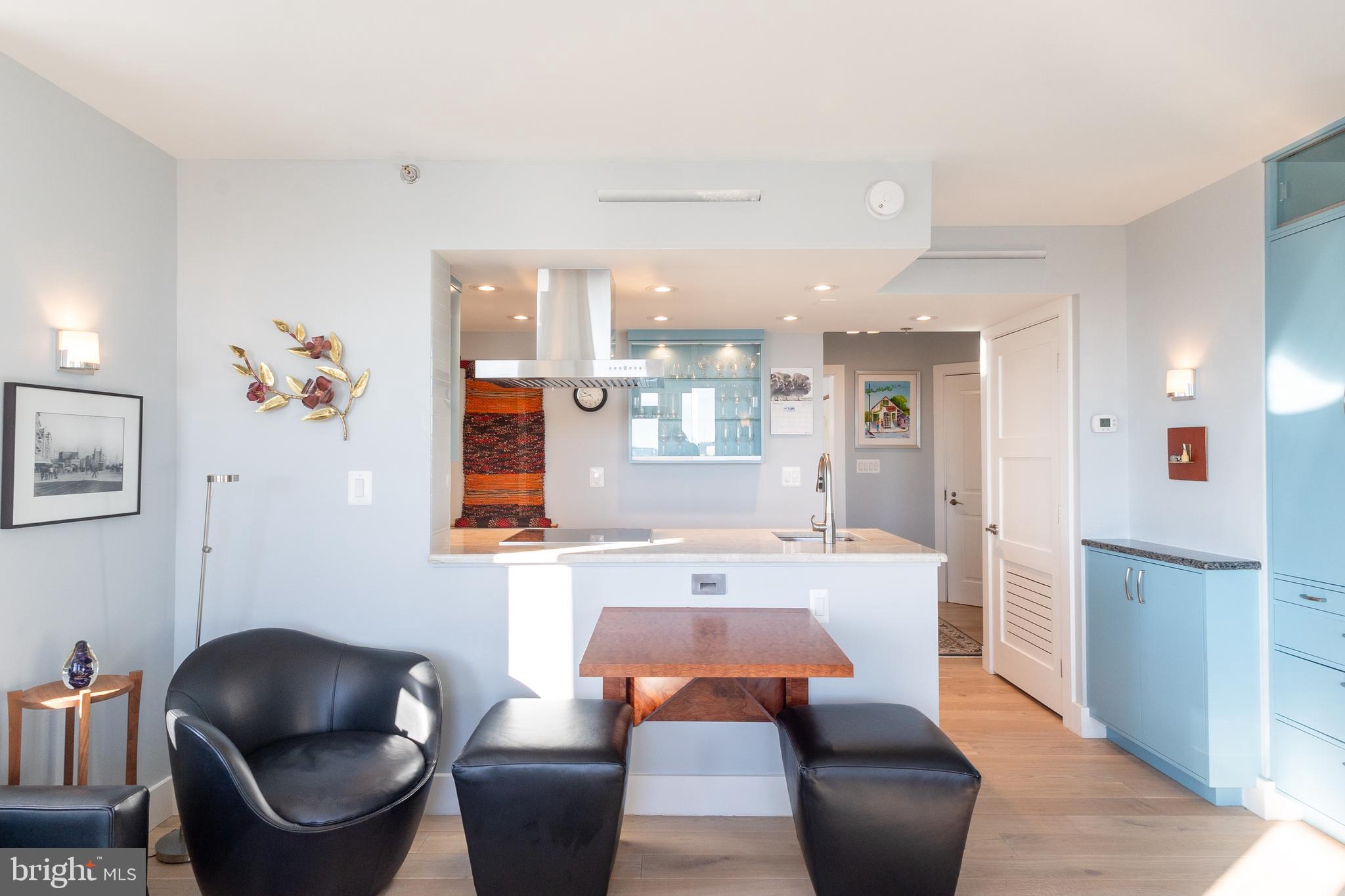 601 Pennsylvania Avenue Northwest, Unit 1407 Washington, DC 20004 - Photo 4 of 20