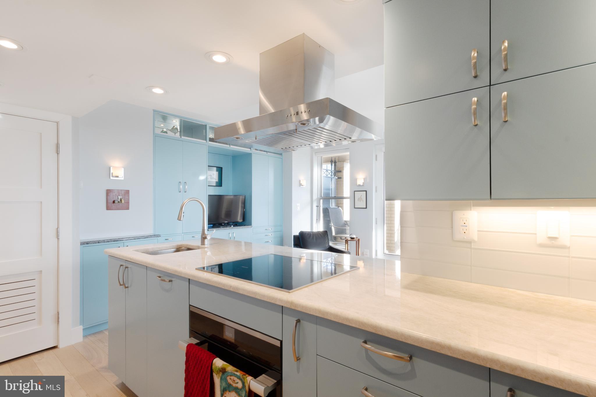 601 Pennsylvania Avenue Northwest, Unit 1407 Washington, DC 20004 - Photo 6 of 20