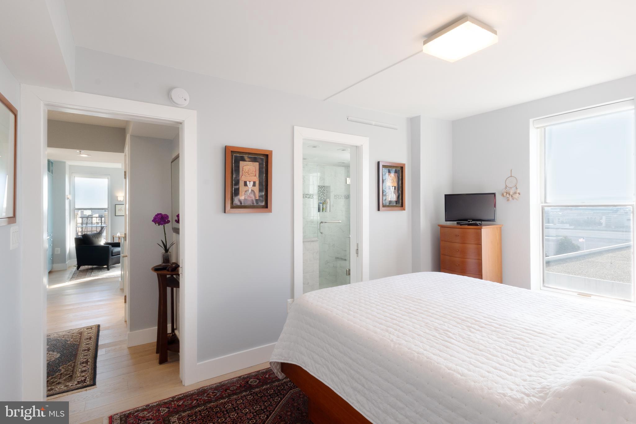 601 Pennsylvania Avenue Northwest, Unit 1407 Washington, DC 20004 - Photo 10 of 20