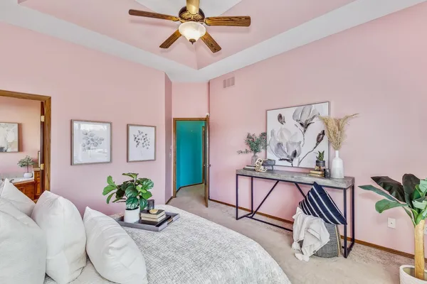 $299,900 | 2101 East Brookstone Street, Derby, KS 67037