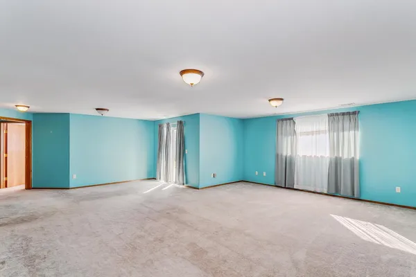 $299,900 | 2101 East Brookstone Street, Derby, KS 67037