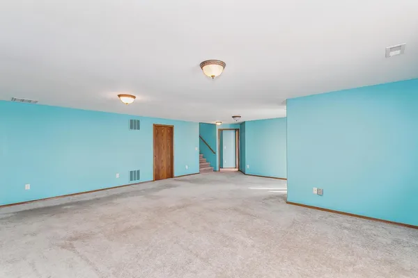 $299,900 | 2101 East Brookstone Street, Derby, KS 67037