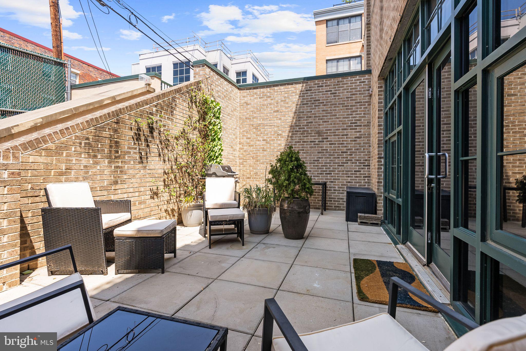 1701 Kalorama Road Northwest, Unit 203 Washington, DC 20009 - Photo 33 of 36