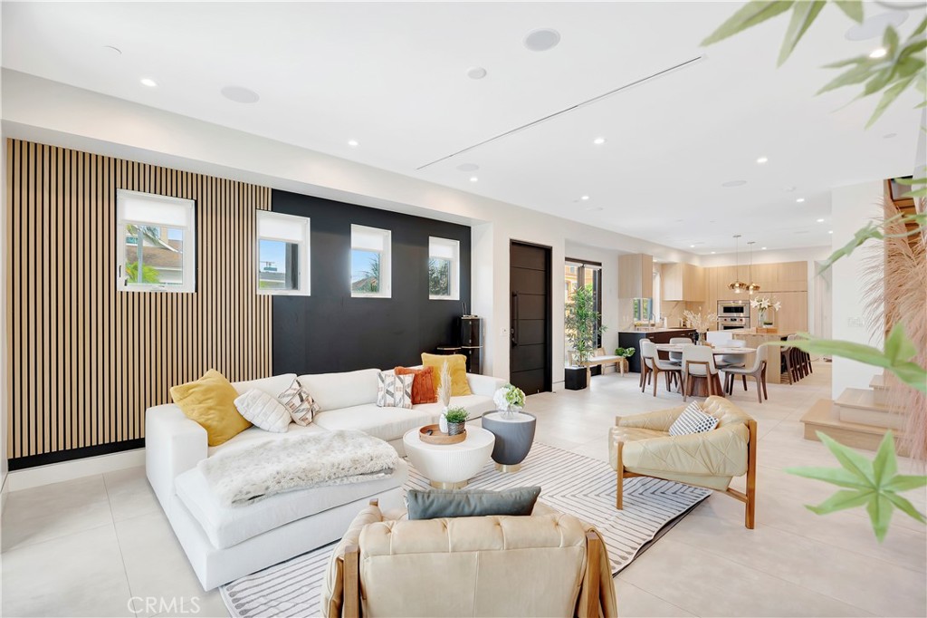 620 Huntington Street Huntington Beach, CA 92648 - Photo 4 of 65 a living room with furniture and a table