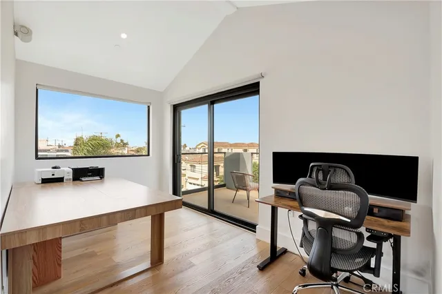 $2,949,000 | 620 Huntington Street, Huntington Beach, CA 92648