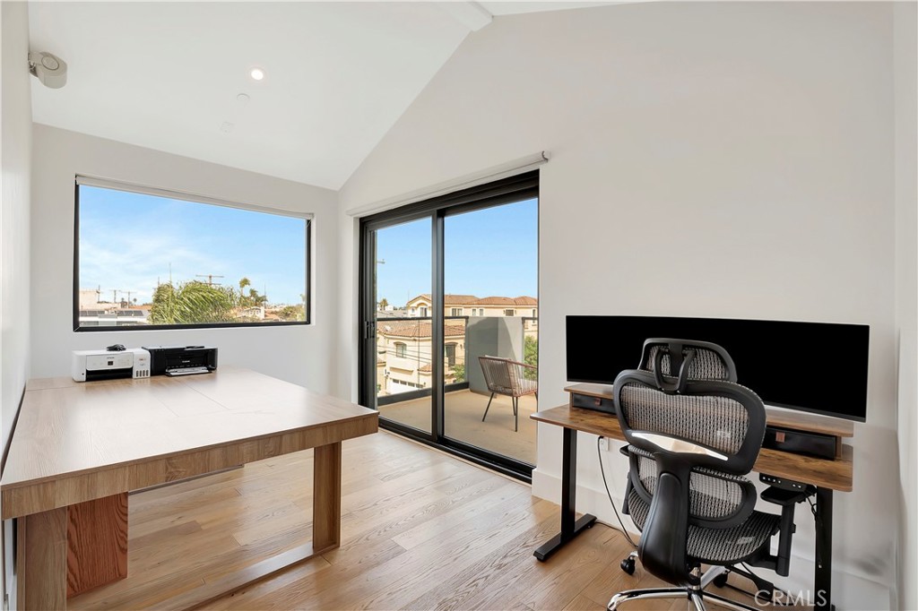 620 Huntington Street Huntington Beach, CA 92648 - Photo 53 of 65 a room with furniture and a flat screen tv