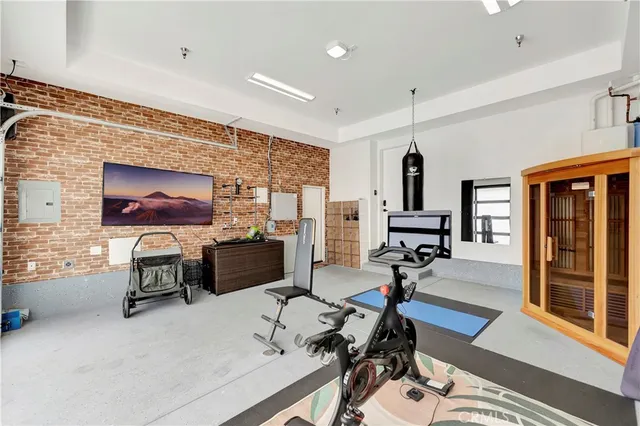 $2,949,000 | 620 Huntington Street, Huntington Beach, CA 92648