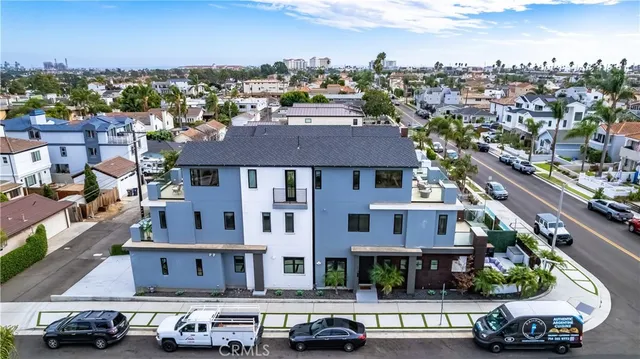 $2,949,000 | 620 Huntington Street, Huntington Beach, CA 92648