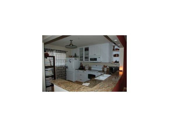 307 Southeast Goodlette Road North, Unit 402B Naples, FL 34102 - Photo 6 of 16 KITCHEN