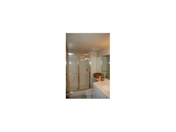 307 Southeast Goodlette Road North, Unit 402B Naples, FL 34102 - Photo 8 of 16 BATH 1