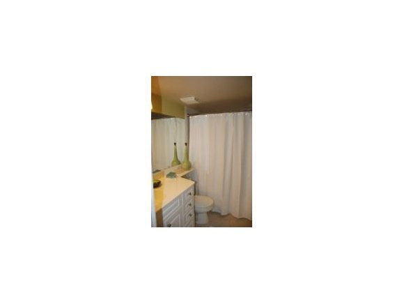 307 Southeast Goodlette Road North, Unit 402B Naples, FL 34102 - Photo 10 of 16 BATH 2