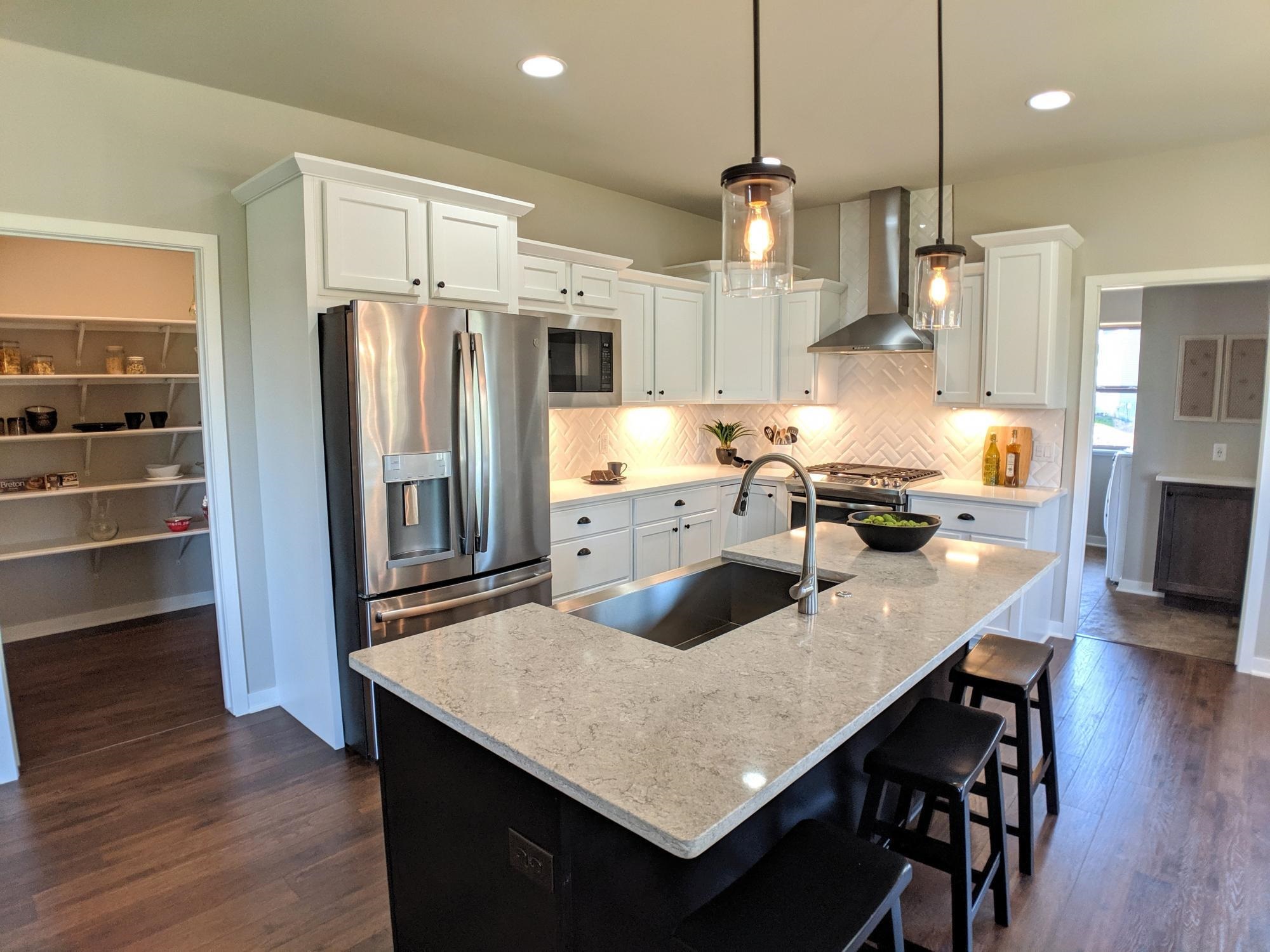 6651 Wagtail Way Middleton, WI 53562 - Photo 13 of 36