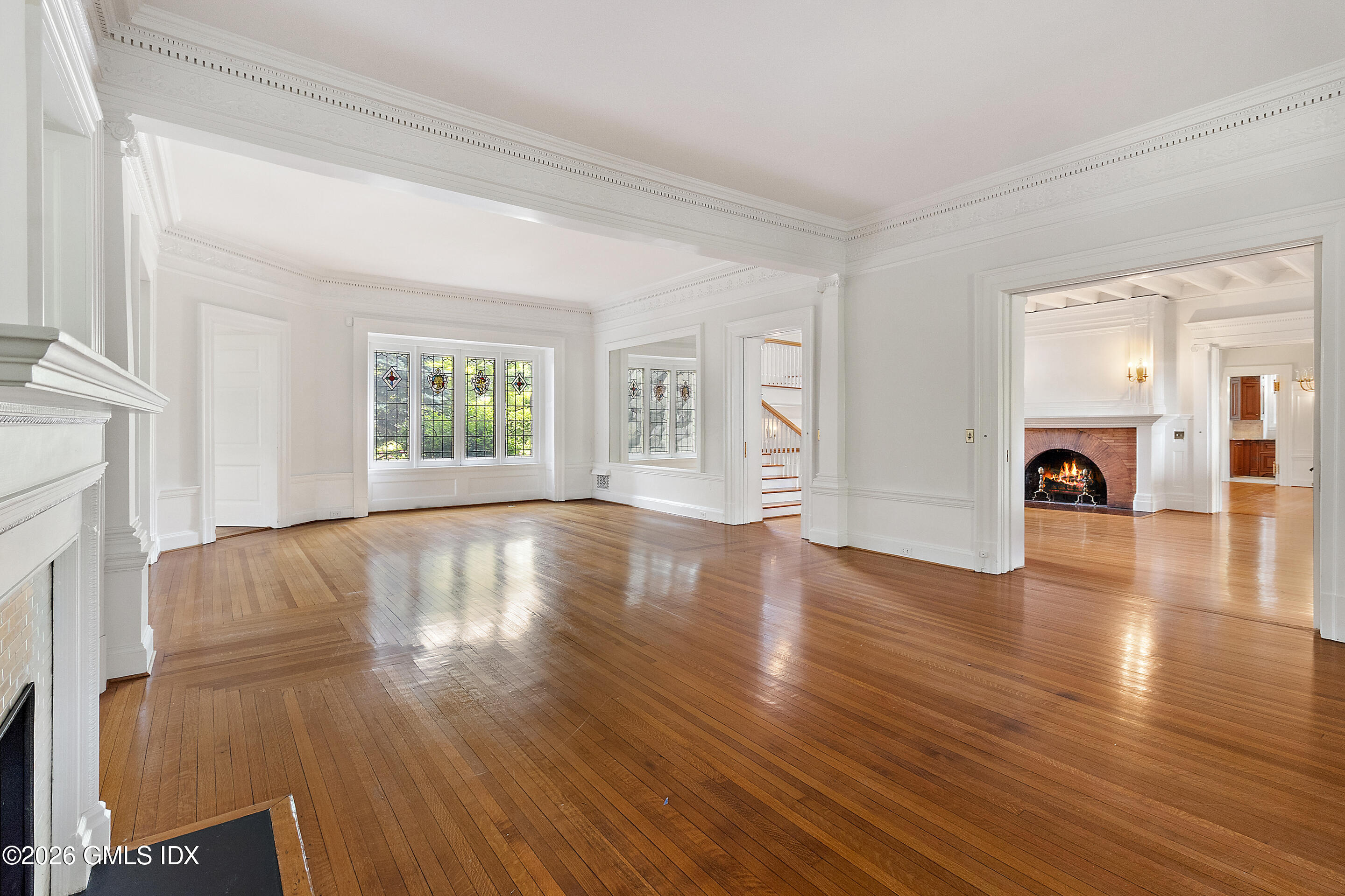 432 Field Point Road Greenwich, CT 06830 - Photo 13 of 49 Living Room