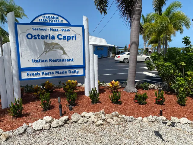 $1,099,000 | 105 La Peninsula Boulevard, Unit 105, Naples, FL 34113