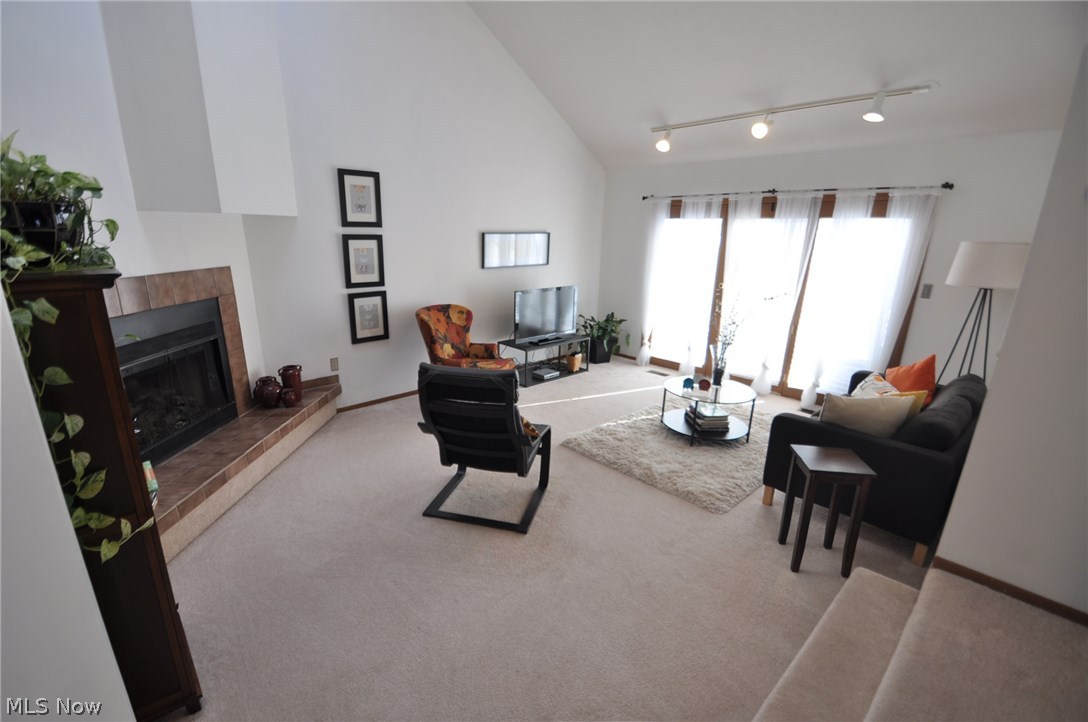 30033 Center Ridge Road, Unit D Westlake, OH 44145 - Photo 5 of 30 Gallery Image 5