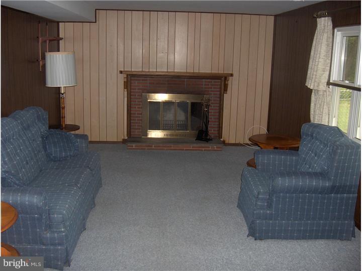 209 Green Ridge Road Voorhees, NJ 08043 - Photo 16 of 19