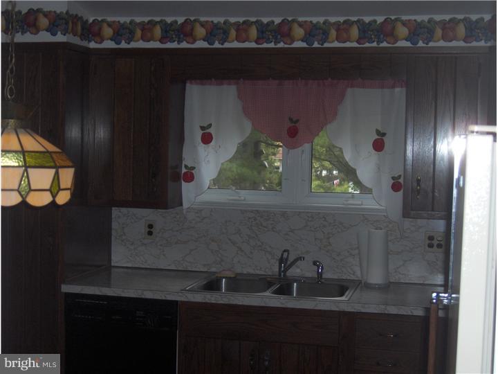 209 Green Ridge Road Voorhees, NJ 08043 - Photo 9 of 19