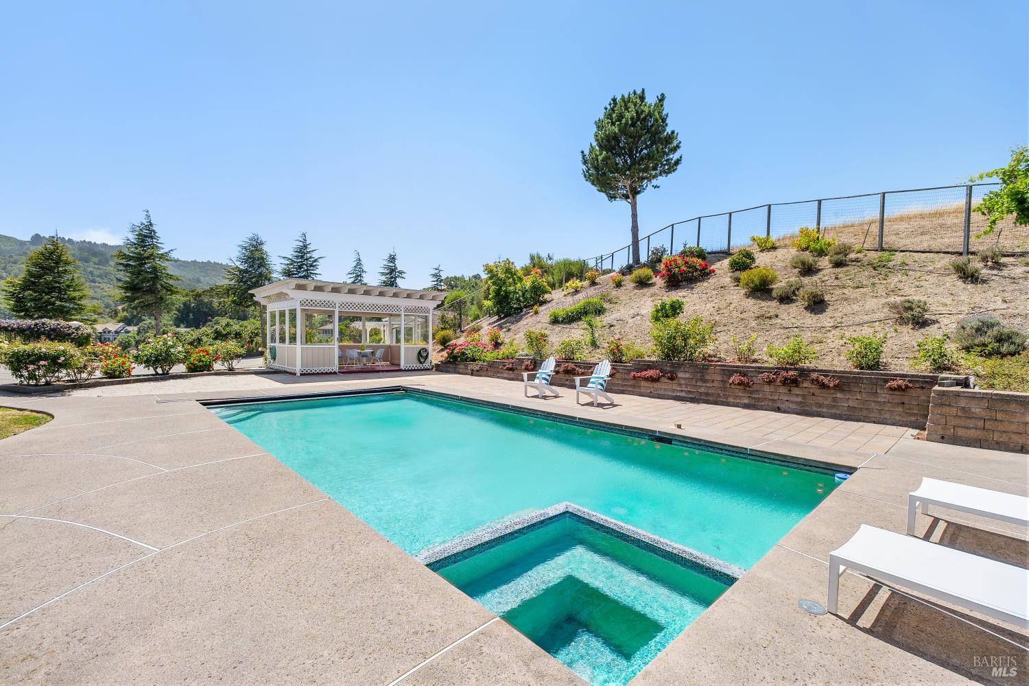 15 Ravine Way Novato, CA 94947 - Photo 39 of 48 Pool with spa