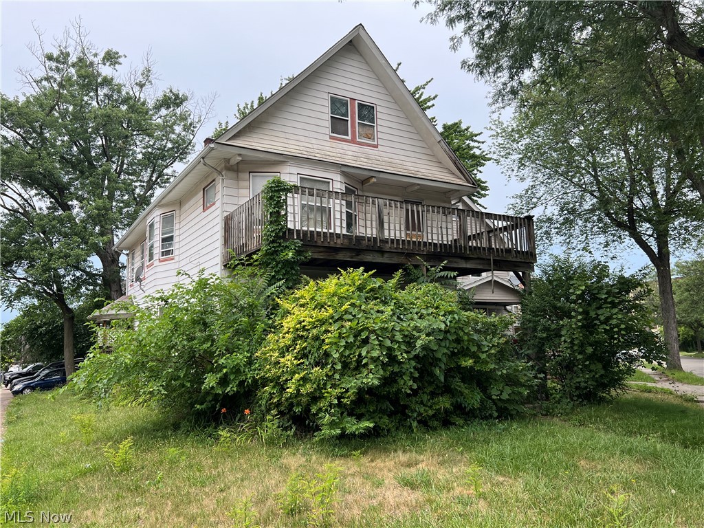 398 Cleveland Road Cleveland, OH 44108 - Photo 6 of 22 Gallery Image 6
