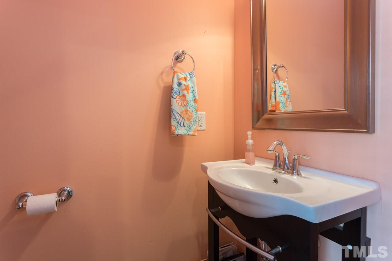 1429 Crafton Way Raleigh, NC 27607 - Photo 14 of 30
