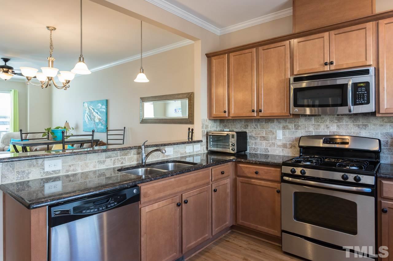 1429 Crafton Way Raleigh, NC 27607 - Photo 4 of 30