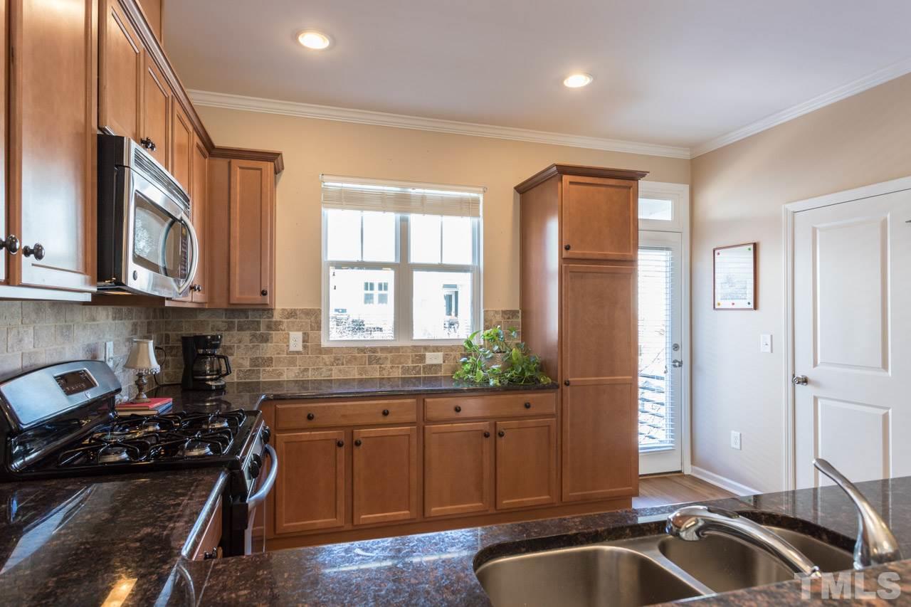1429 Crafton Way Raleigh, NC 27607 - Photo 5 of 30