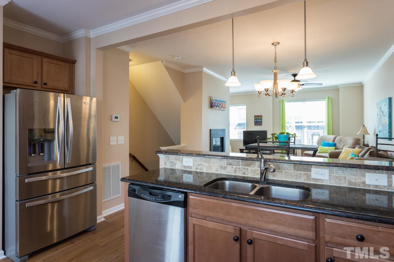 1429 Crafton Way Raleigh, NC 27607 - Photo 6 of 30