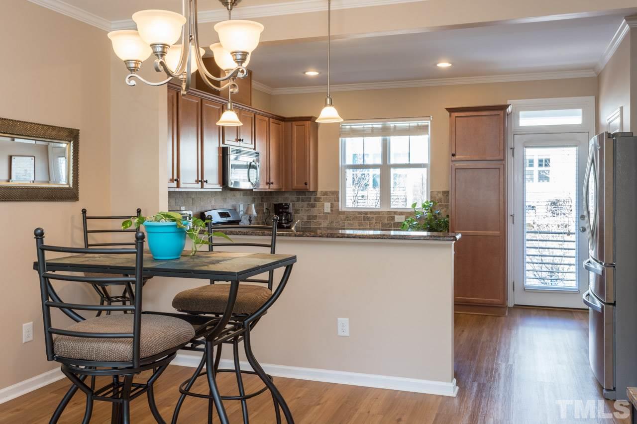 1429 Crafton Way Raleigh, NC 27607 - Photo 7 of 30
