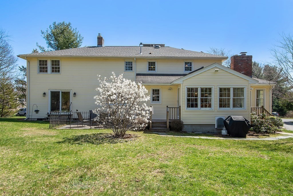 42 Forest Road Stow, MA 01775 - Photo 3 of 41