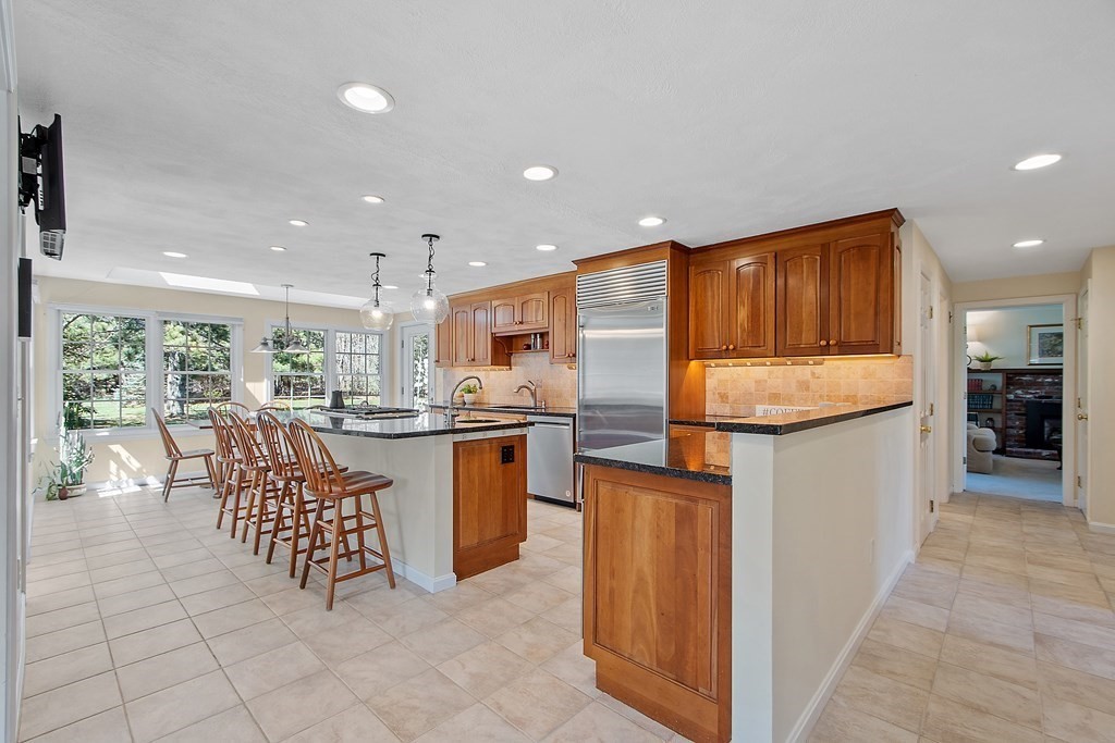 42 Forest Road Stow, MA 01775 - Photo 8 of 41