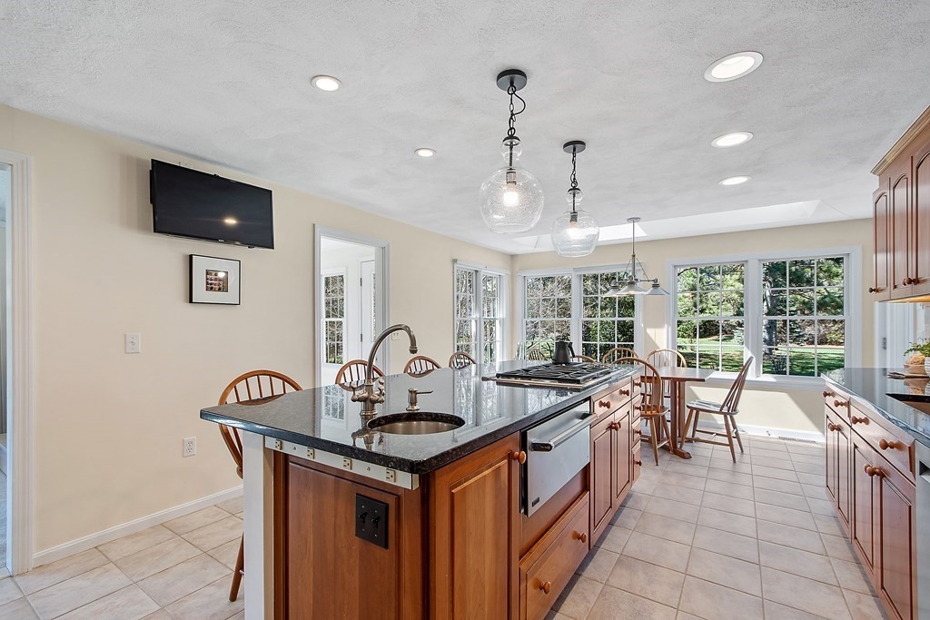 42 Forest Road Stow, MA 01775 - Photo 10 of 41