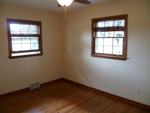 603 Nash Road Crystal Lake, IL 60014 - Photo 5 of 15