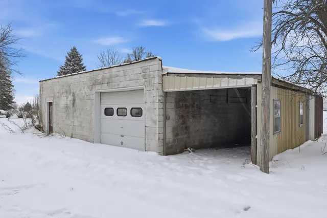 $325,000 | 16480 16 Mile Road, Big Rapids, MI 49307