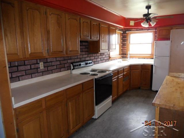 8775 E Road Burt, MI 48417 - Photo 2 of 27 31319113-1.JPG