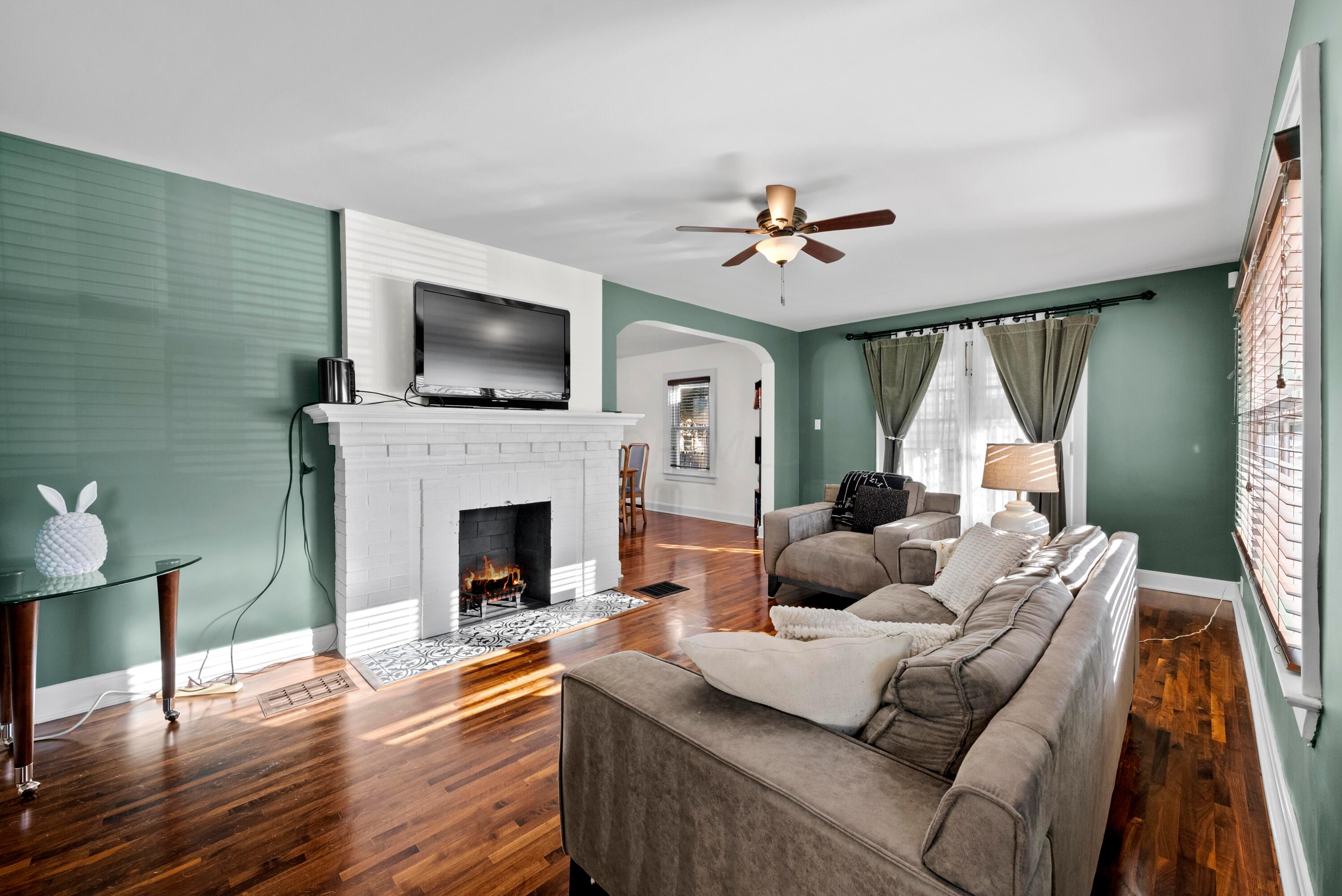 1040 Bernhard Road Columbus, OH 43227 - Photo 3 of 25 DSC06004