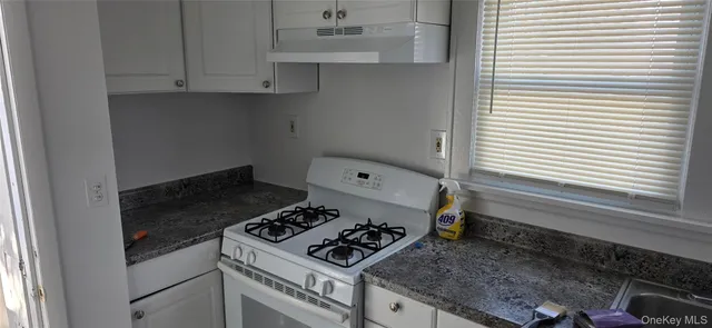 $2,700 | 56 Millspaugh Lane, Bardonia, NY 10954