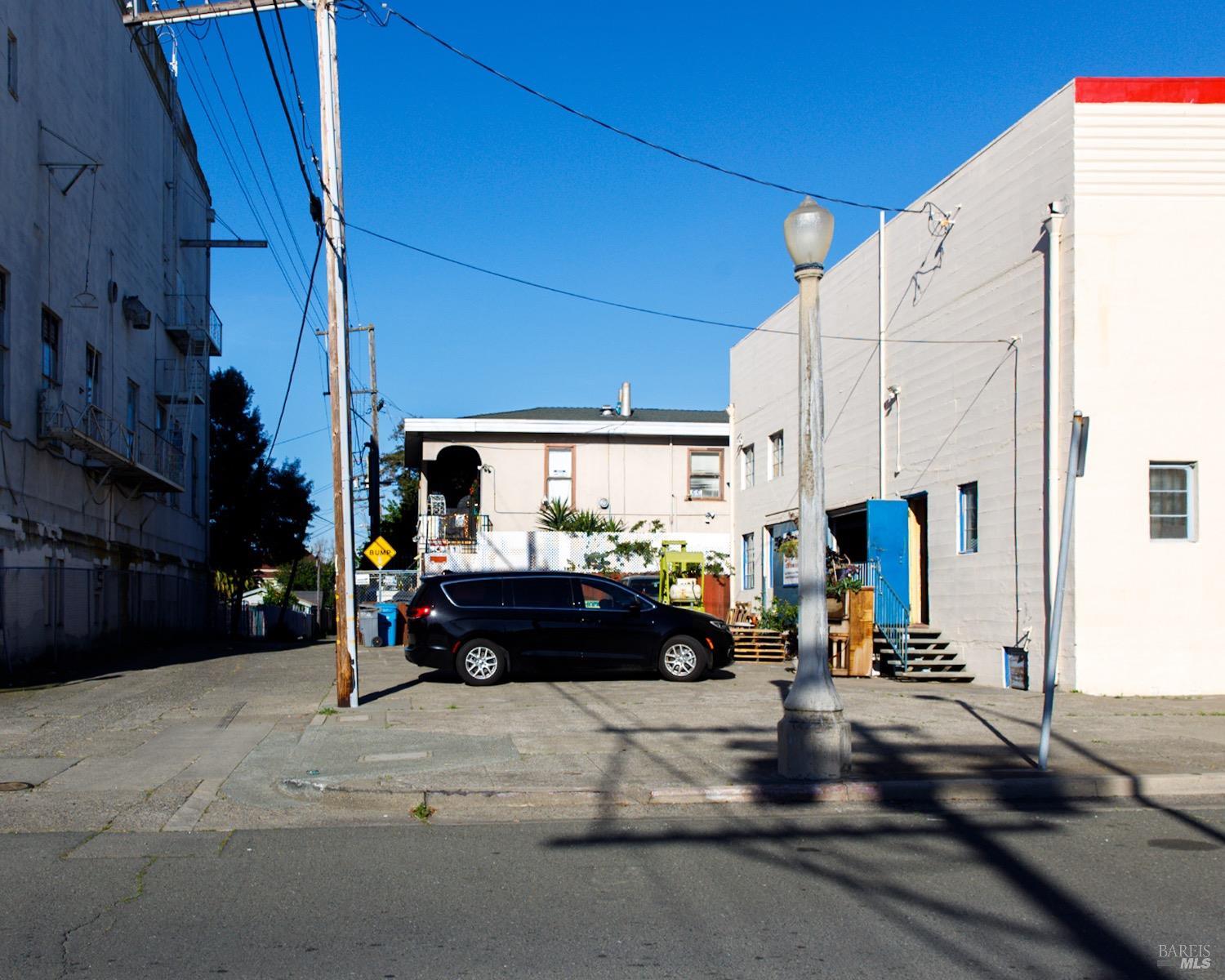 345 Tennessee Street Vallejo, CA 94590 - Photo 4 of 19