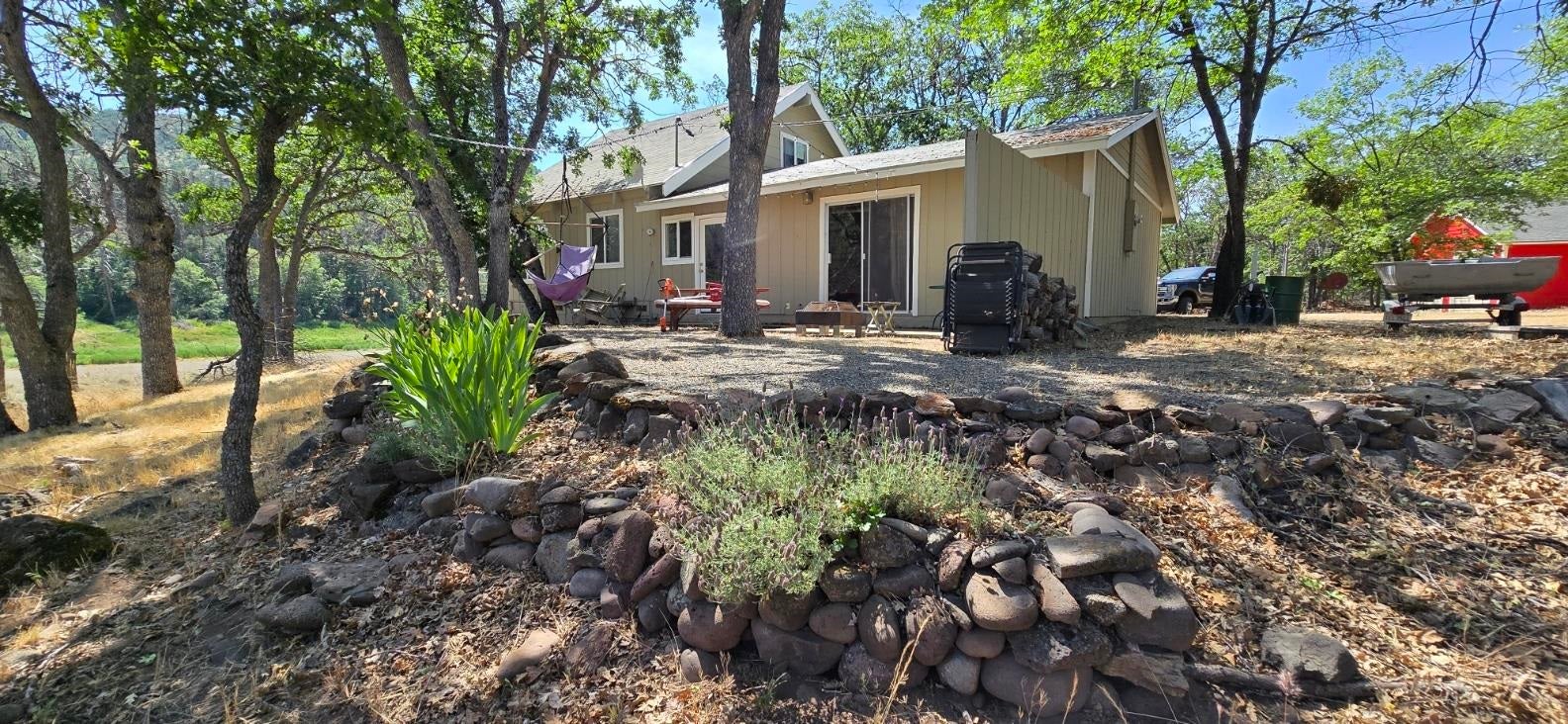 27334 Copco Road Montague, CA 96064 - Photo 3 of 46 Gallery Image 3