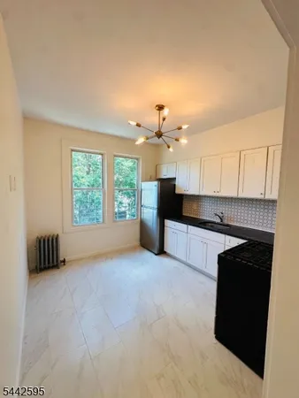 $1,800 | 185 Columbia Avenue, Unit 2, Irvington, NJ 07111