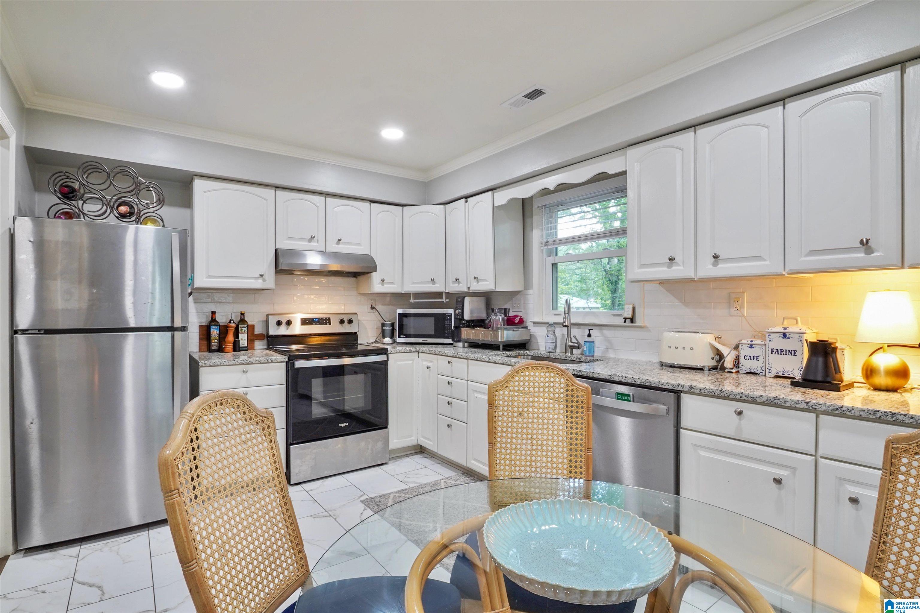 739 Columbiana Road Birmingham, AL 35209 - Photo 11 of 33