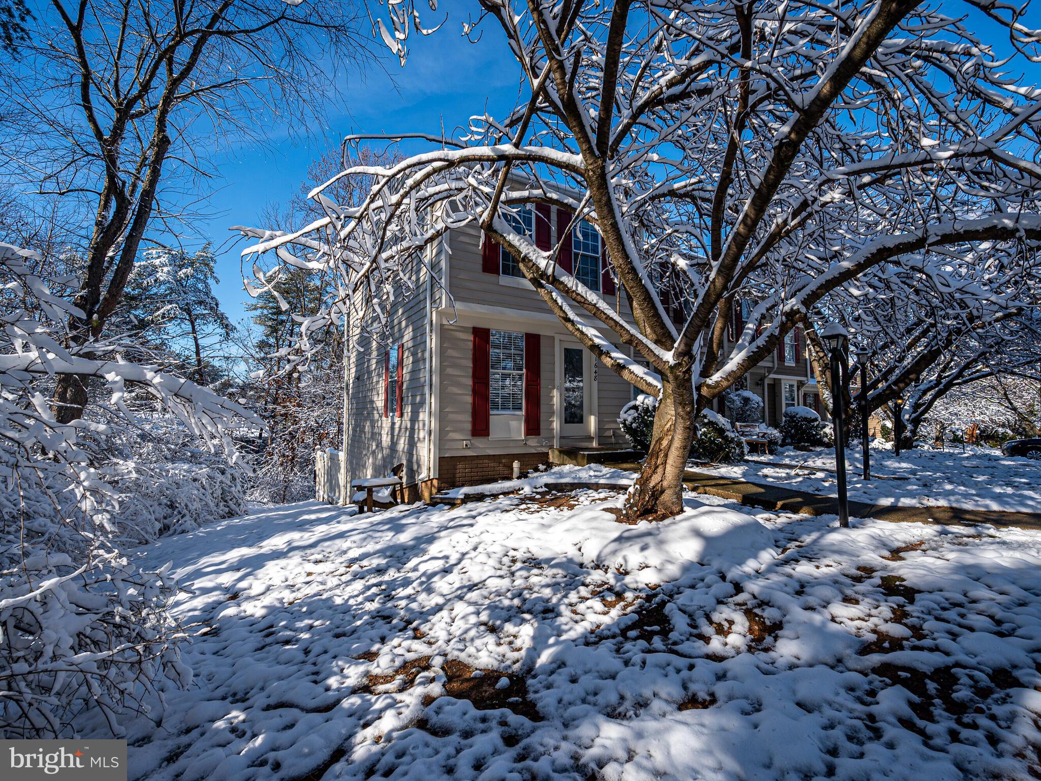 1648 Fieldthorn Drive Reston, VA 20194 - Photo 1 of 42 Gallery Image 1