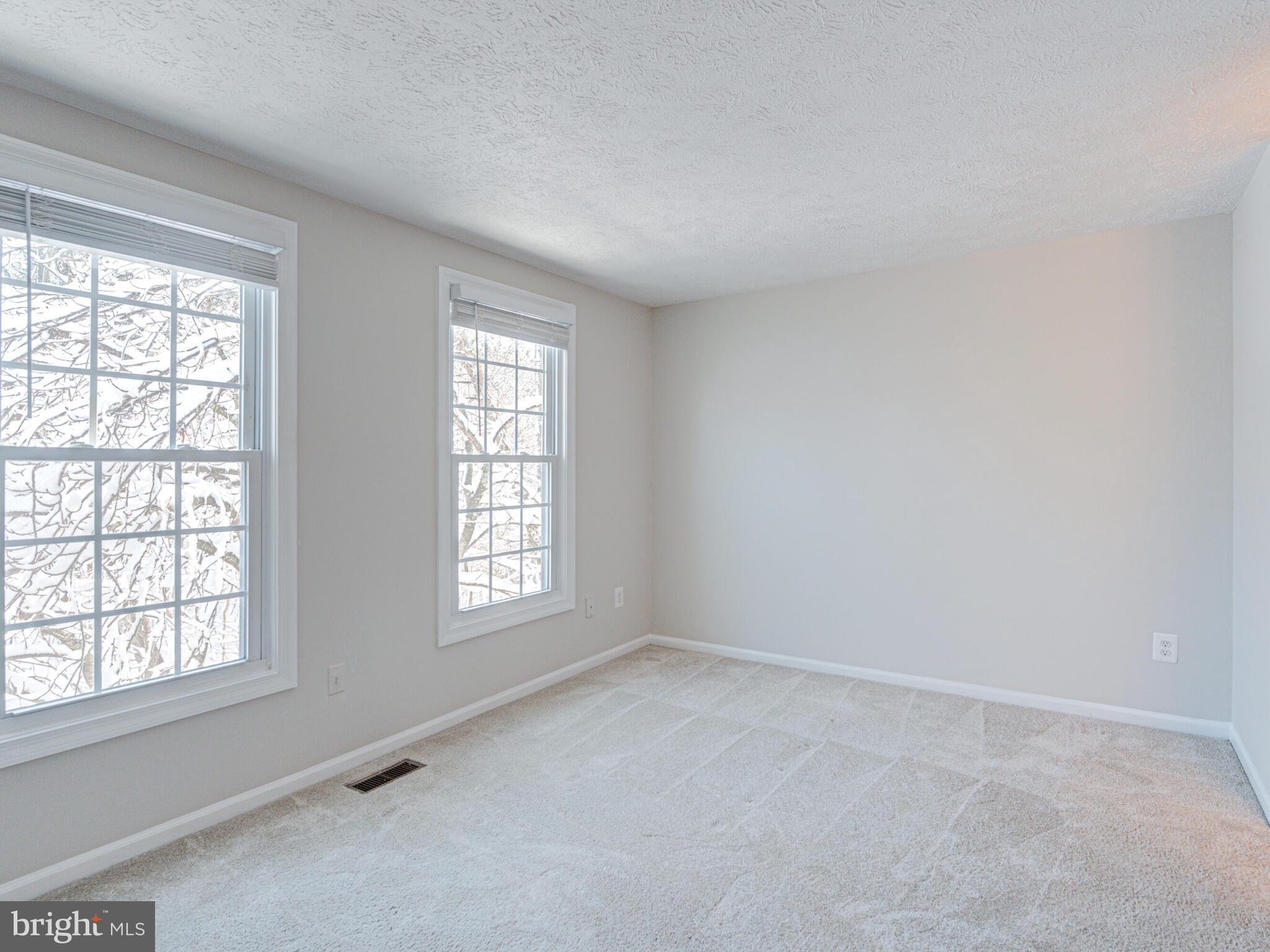 1648 Fieldthorn Drive Reston, VA 20194 - Photo 22 of 42 Gallery Image 22
