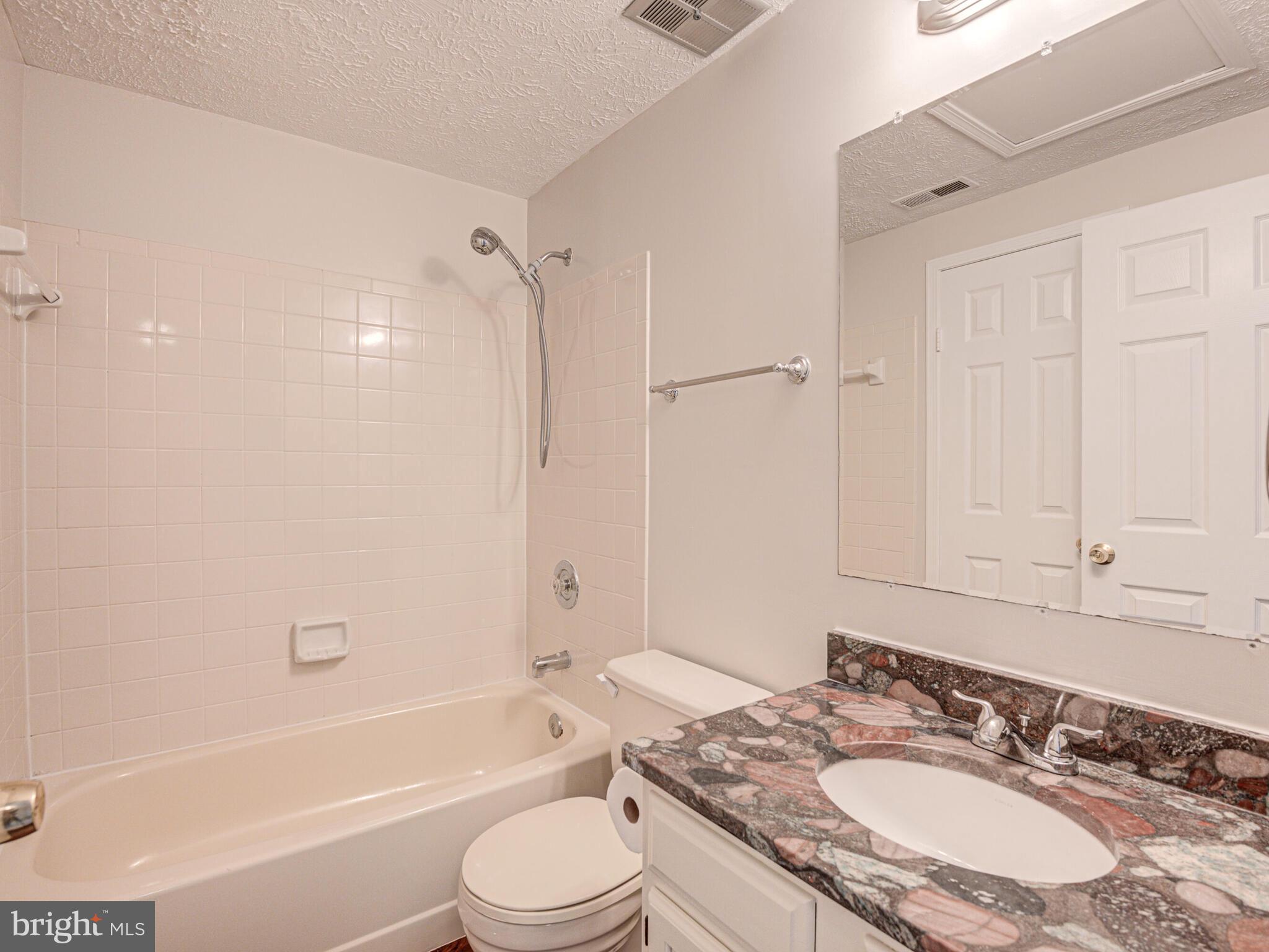1648 Fieldthorn Drive Reston, VA 20194 - Photo 23 of 42 Gallery Image 23